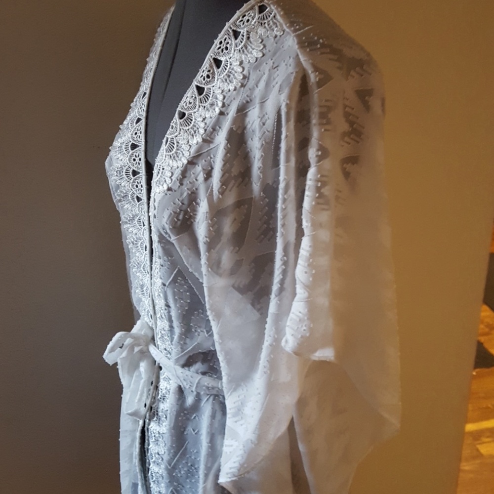 In Bloom Cover Up. - Picture 6 of 8